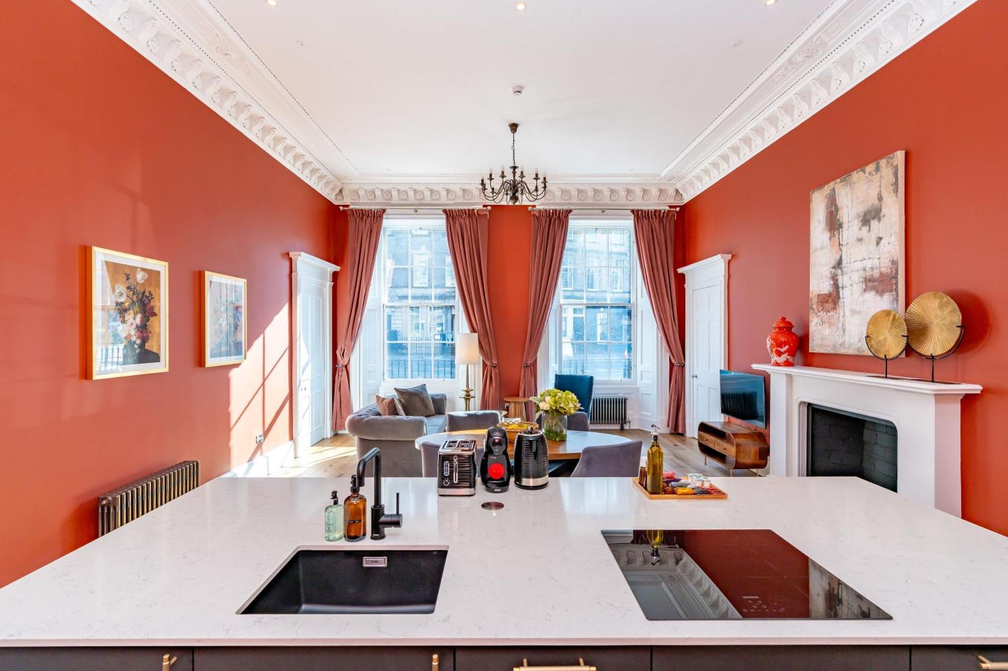 Dragon Suites Luxury Apartments At 9 Albyn Place Edimburgo Esterno foto